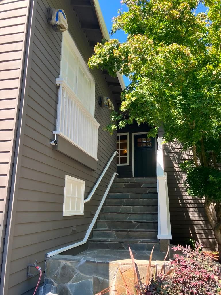 Project 20 — exterior of a home painted by Rafael's Painting Inc.