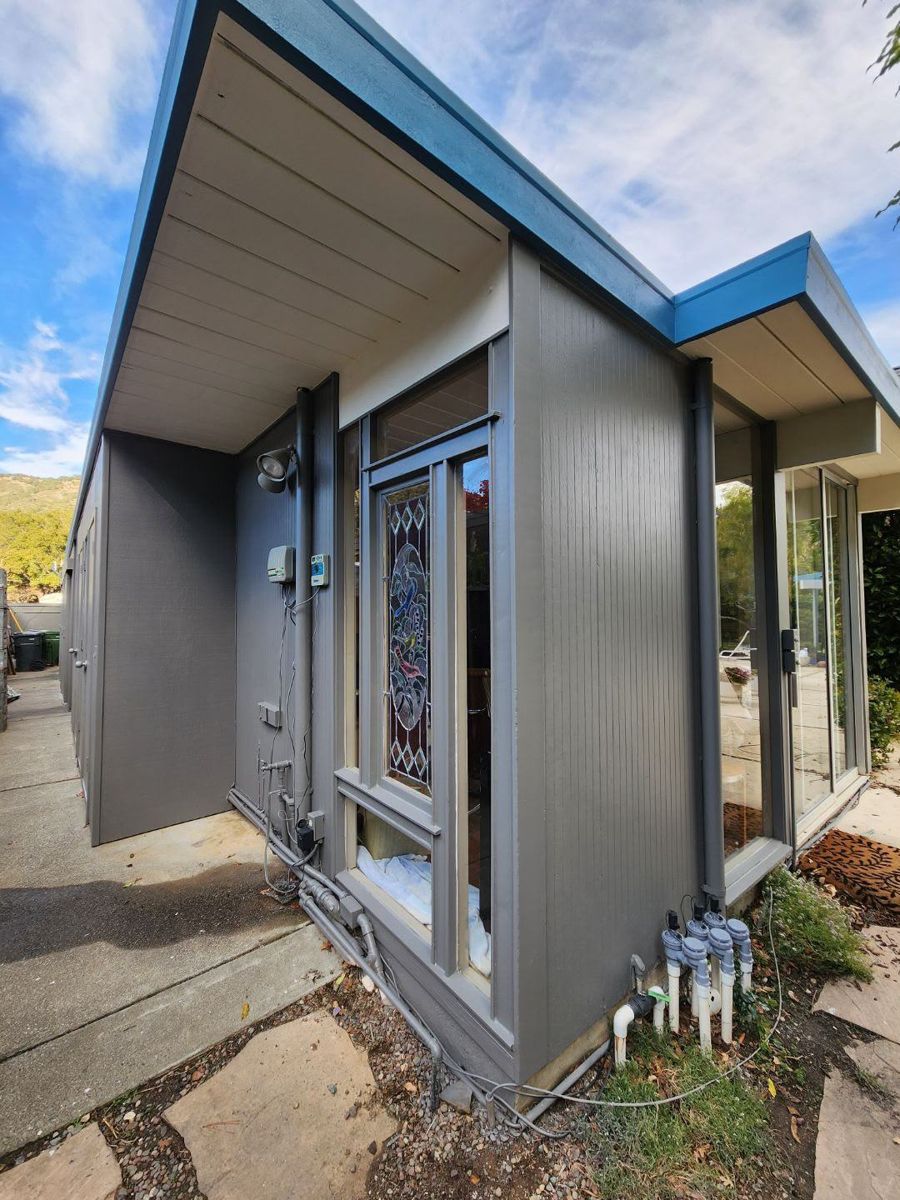 Project 17 — exterior of a home painted by Rafael's Painting Inc.