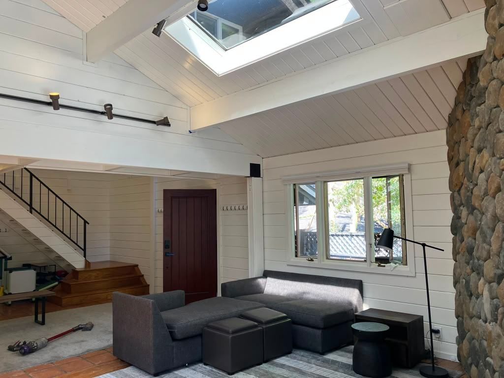 Project 27 — interior room painted by Rafael's Painting Inc.