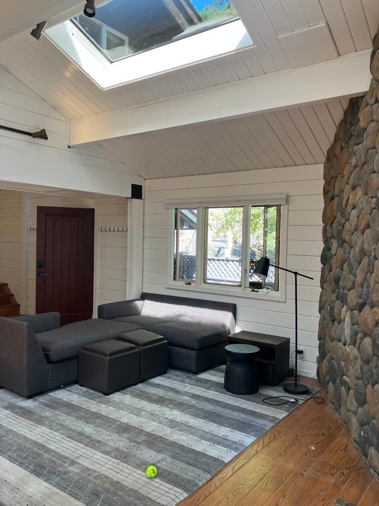 Project 24 — interior room painted by Rafael's Painting Inc.