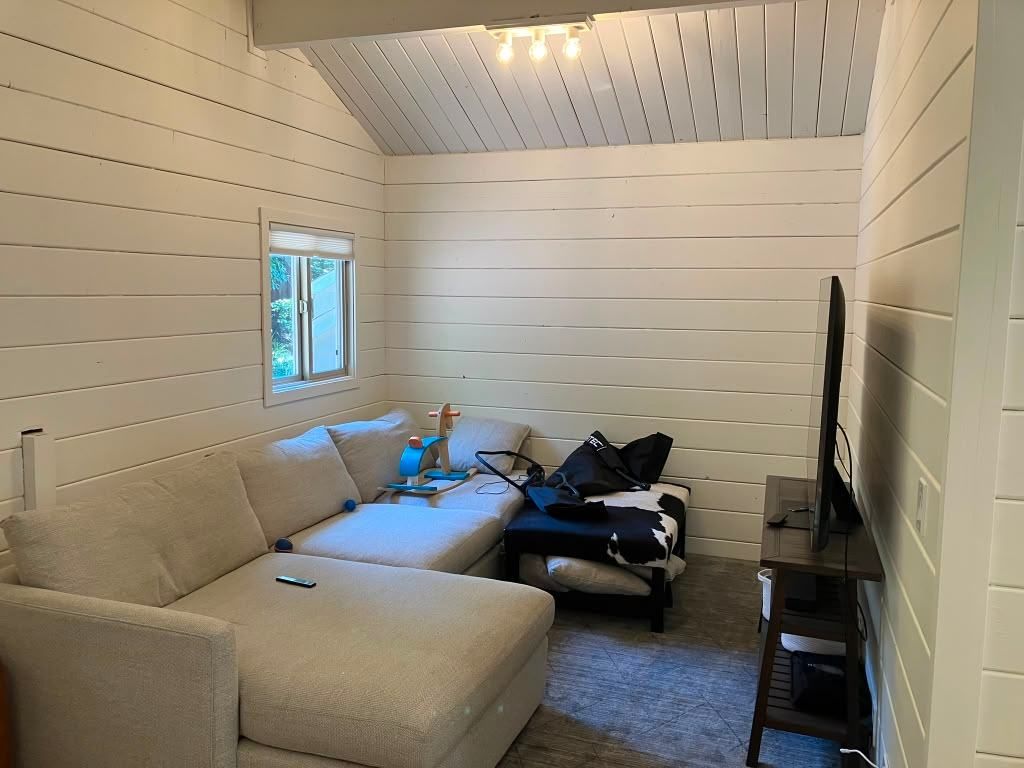 Project 25 — interior room painted by Rafael's Painting Inc.