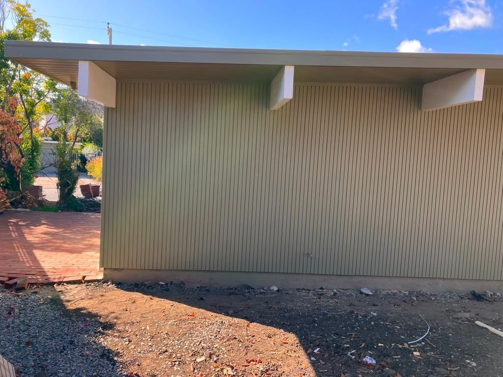 Project 8 — exterior of a home painted by Rafael's Painting Inc.