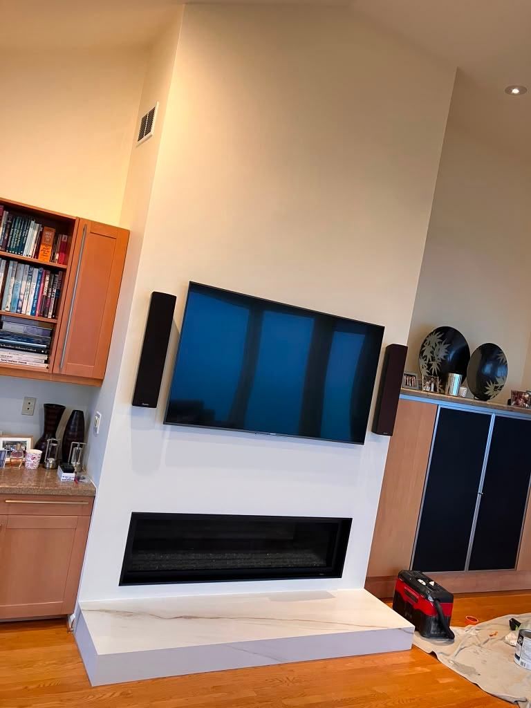 Project 17 — interior room painted by Rafael's Painting Inc.