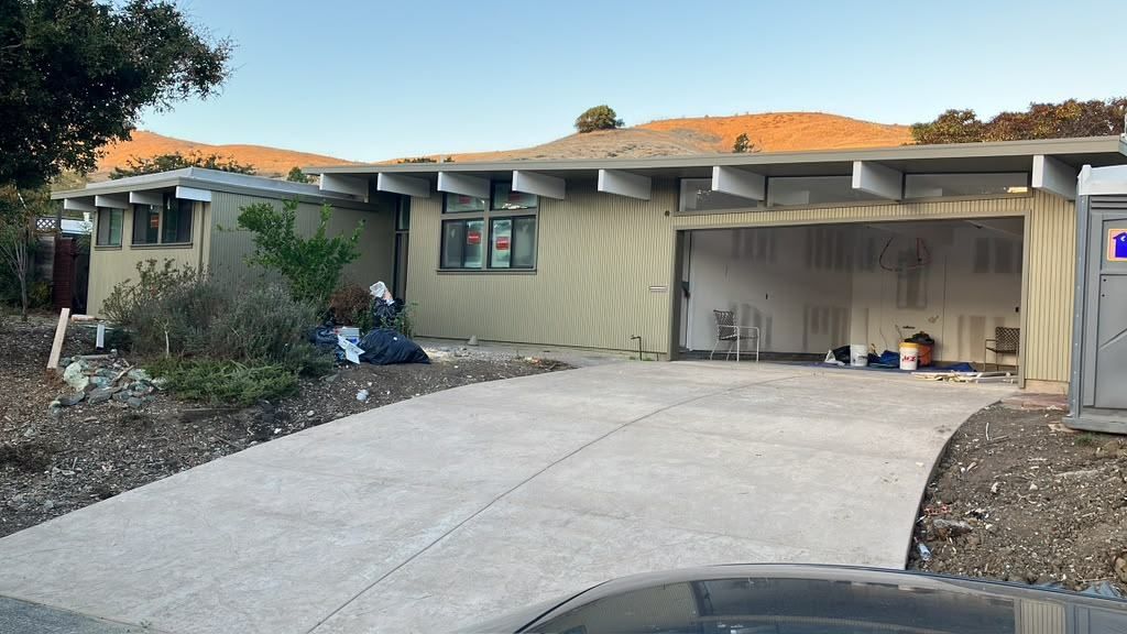 Project 6 — exterior of a home painted by Rafael's Painting Inc.